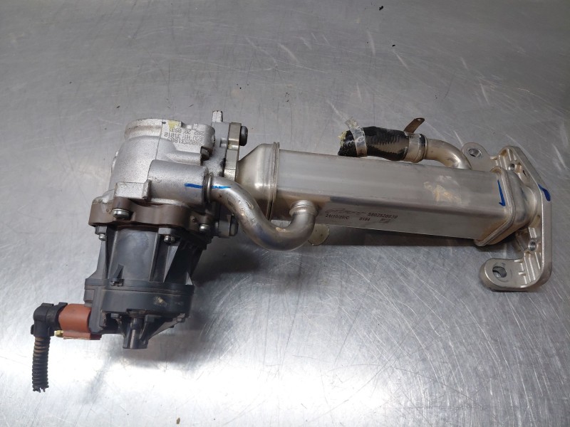Recambio de valvula egr para iveco daily 35s16 35-160 referencia OEM IAM   