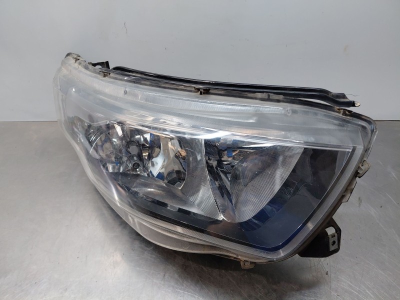 Recambio de faro derecho para iveco daily 35s16 35-160 referencia OEM IAM   