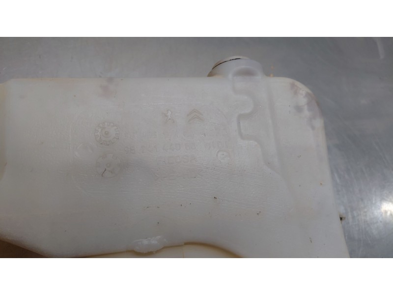Recambio de deposito limpia para peugeot 508 active referencia OEM IAM 9824144080  