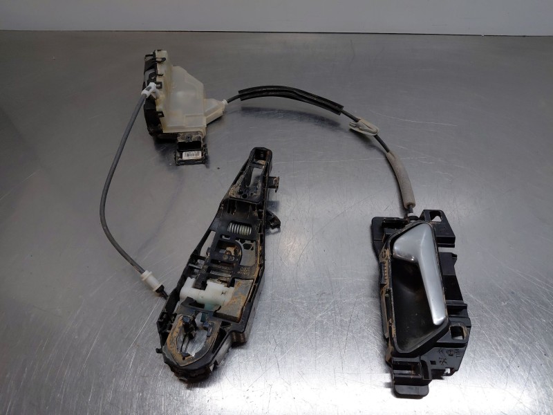 Recambio de cerradura puerta trasera derecha para peugeot 508 active referencia OEM IAM 9813149580  