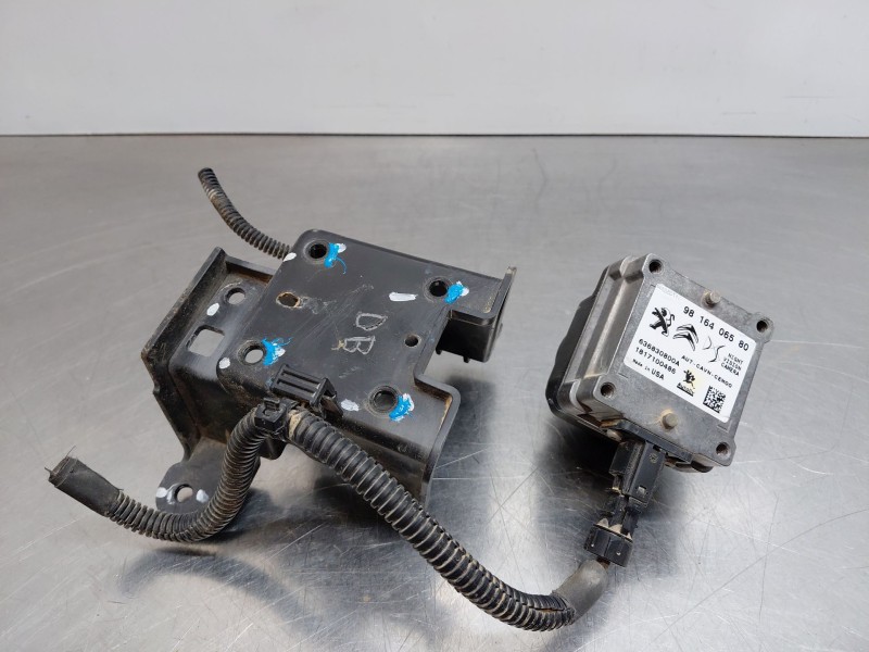 Recambio de sensor de aparcamiento para peugeot 508 active referencia OEM IAM 9816406580  