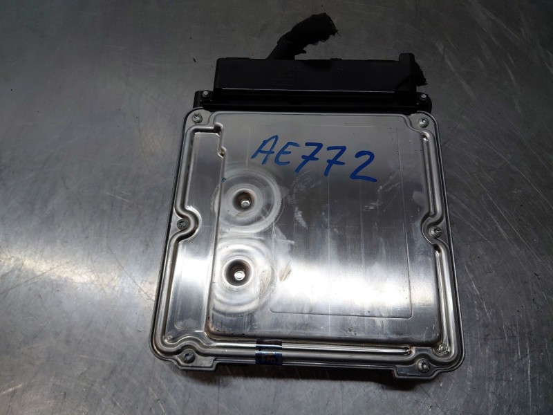 Recambio de centralita motor uce para audi a4 b7 (8ec) 2.0 tfsi quattro referencia OEM IAM 03G906016CL  
