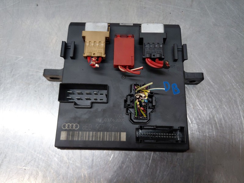 Recambio de modulo confort para audi a4 b7 (8ec) 2.0 tfsi quattro referencia OEM IAM 8E0907279L  