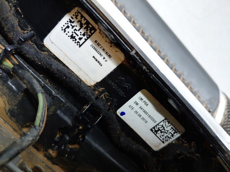 Recambio de volante para peugeot 508 active referencia OEM IAM 98105488ZD  