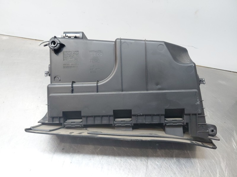 Recambio de guantera para iveco daily 35s16 35-160 referencia OEM IAM   
