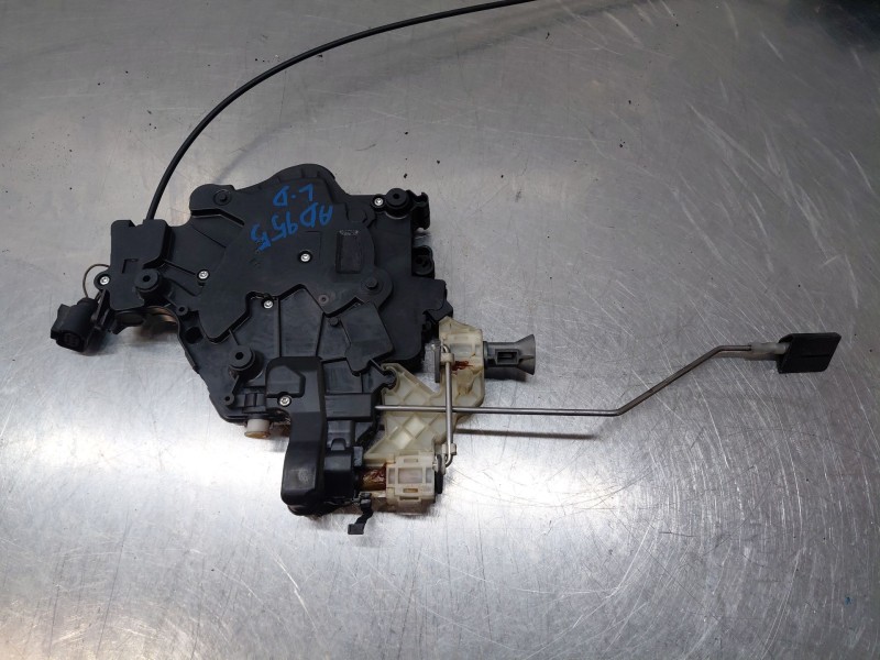 Recambio de cerradura puerta lateral derecha para volkswagen caddy ka/kb (2c) monospace referencia OEM IAM   