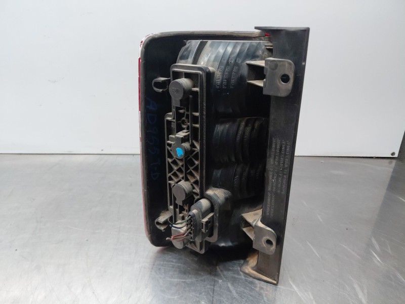 Recambio de piloto trasero derecho para volkswagen caddy ka/kb (2c) monospace referencia OEM IAM   