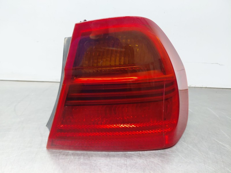 Recambio de piloto trasero derecho para bmw 3 (e90) 318 d referencia OEM IAM 63216937458  