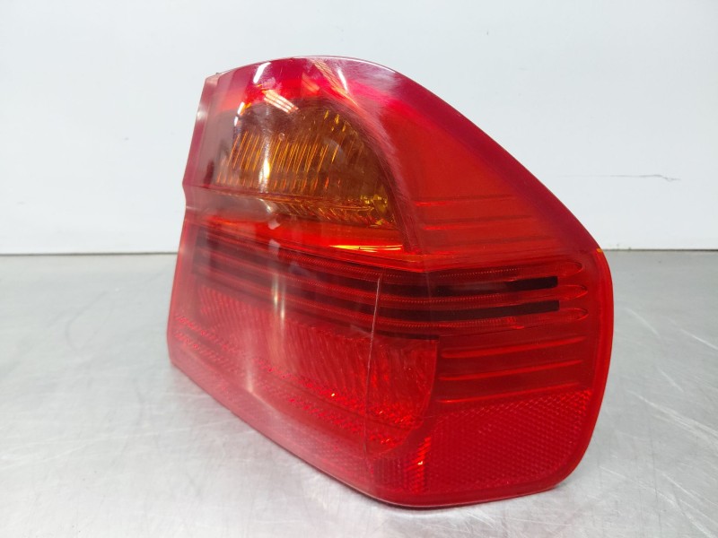Recambio de piloto trasero derecho para bmw 3 (e90) 318 d referencia OEM IAM 63216937458  