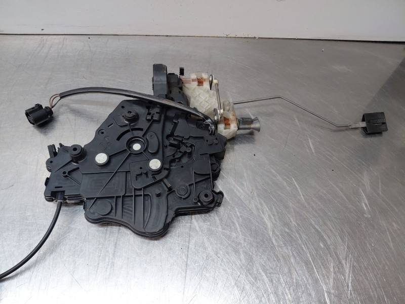 Recambio de cerradura puerta lateral izquierda para volkswagen caddy ka/kb (2c) monospace referencia OEM IAM   