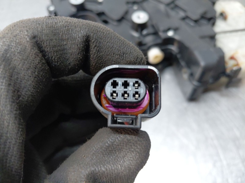 Recambio de cerradura puerta lateral izquierda para volkswagen caddy ka/kb (2c) monospace referencia OEM IAM   