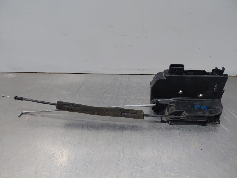 Recambio de cerradura puerta trasera derecha para iveco daily 35s16 35-160 referencia OEM IAM   