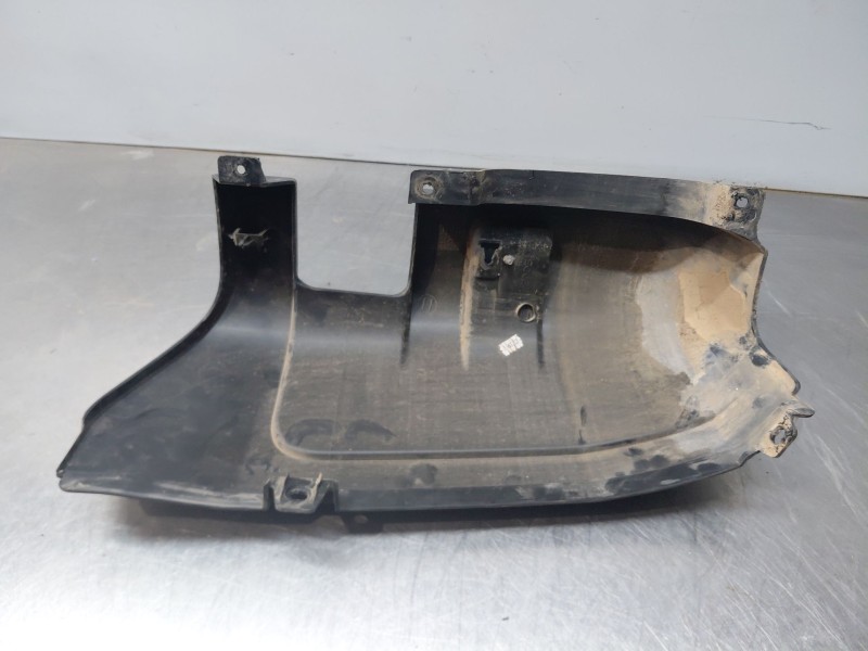 Recambio de puntera paragolpes trasera derecha para iveco daily 35s16 35-160 referencia OEM IAM   