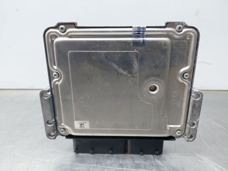 Recambio de centralita motor uce para iveco daily 35s16 35-160 referencia OEM IAM   
