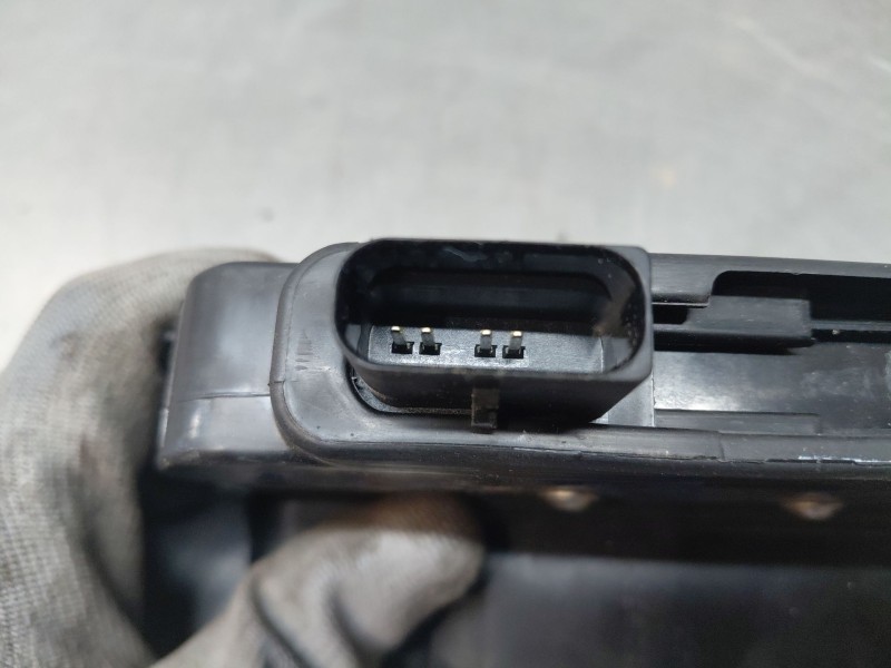 Recambio de cerradura puerta lateral derecha para iveco daily 35s16 35-160 referencia OEM IAM   