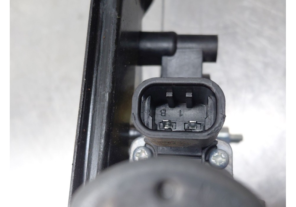 Recambio de elevalunas delantero derecho para iveco daily 35s16 35-160 referencia OEM IAM   