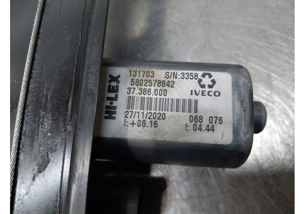 Recambio de elevalunas delantero izquierdo para iveco daily 35s16 35-160 referencia OEM IAM   