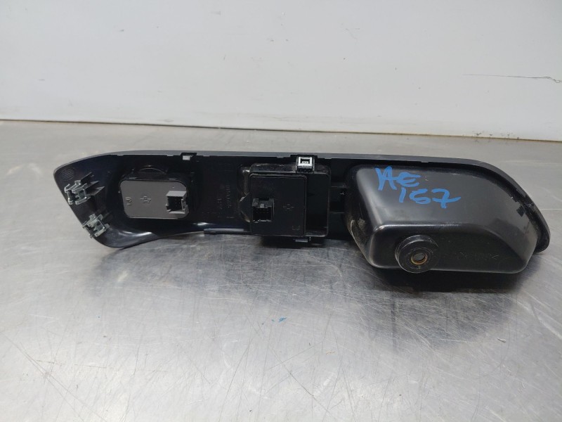 Recambio de mando elevalunas delantero izquierdo para iveco daily 35s16 35-160 referencia OEM IAM   