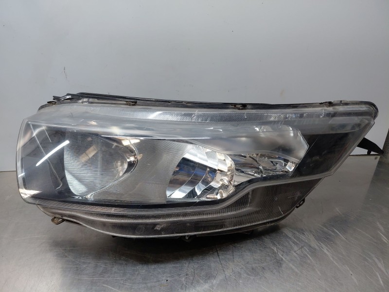 Recambio de faro izquierdo para iveco daily 35s16 35-160 referencia OEM IAM   