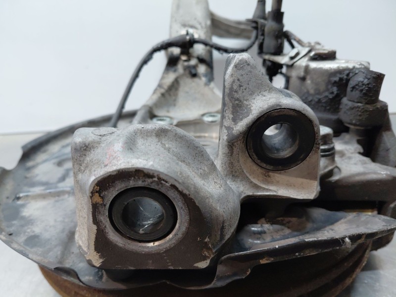 Recambio de mangueta delantera derecha para audi a4 b7 (8ec) 2.0 tfsi quattro referencia OEM IAM 8E0407254E  