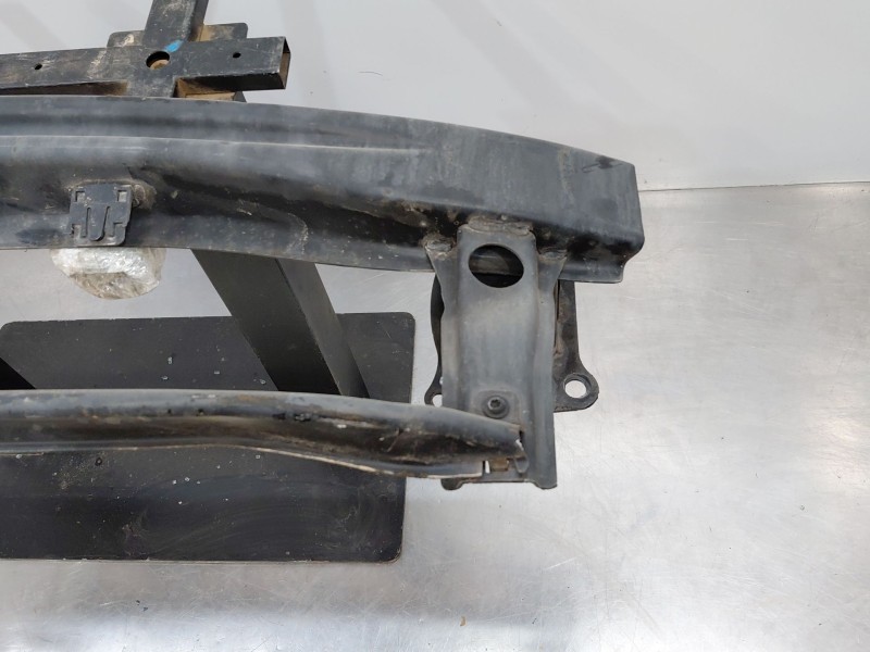 Recambio de refuerzo paragolpes delantero para volkswagen caddy ka/kb (2c) monospace referencia OEM IAM 1T0807109D  
