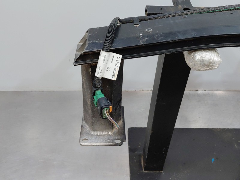 Recambio de refuerzo paragolpes delantero para peugeot 508 active referencia OEM IAM 9828558980  