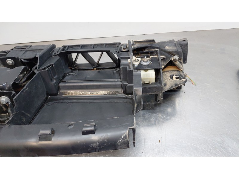 Recambio de travesaño superior parte frontal para peugeot 508 active referencia OEM IAM 9816603980  