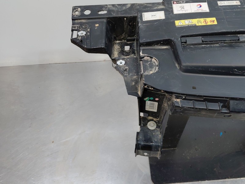 Recambio de travesaño superior para peugeot 508 active referencia OEM IAM 9813564380  