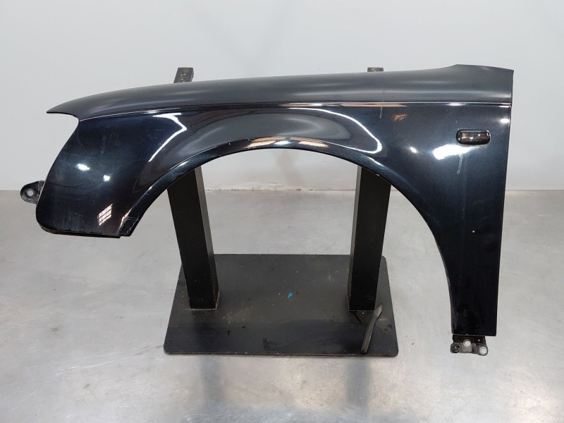 Recambio de aleta delantera izquierda para audi a4 b7 (8ec) 2.0 tfsi quattro referencia OEM IAM 8E0821105F  