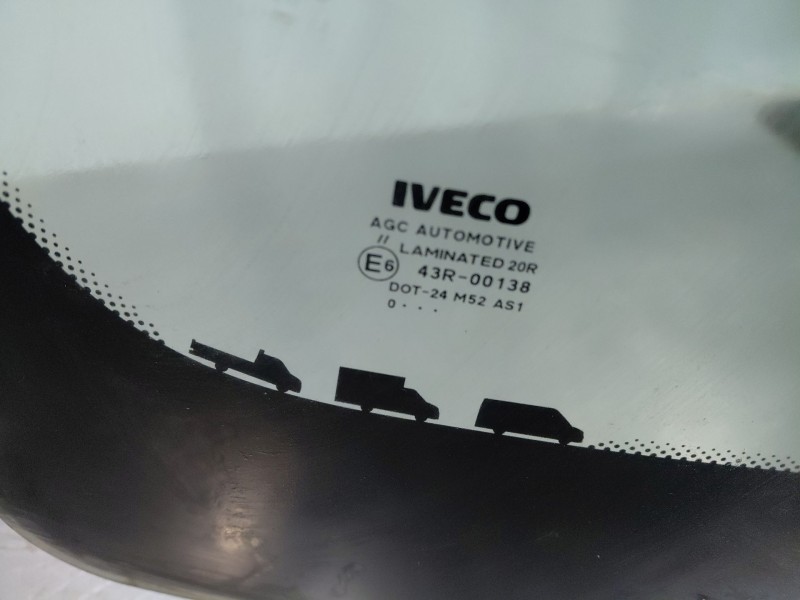 Recambio de parabrisas para iveco daily 35s16 35-160 referencia OEM IAM 5802334085  