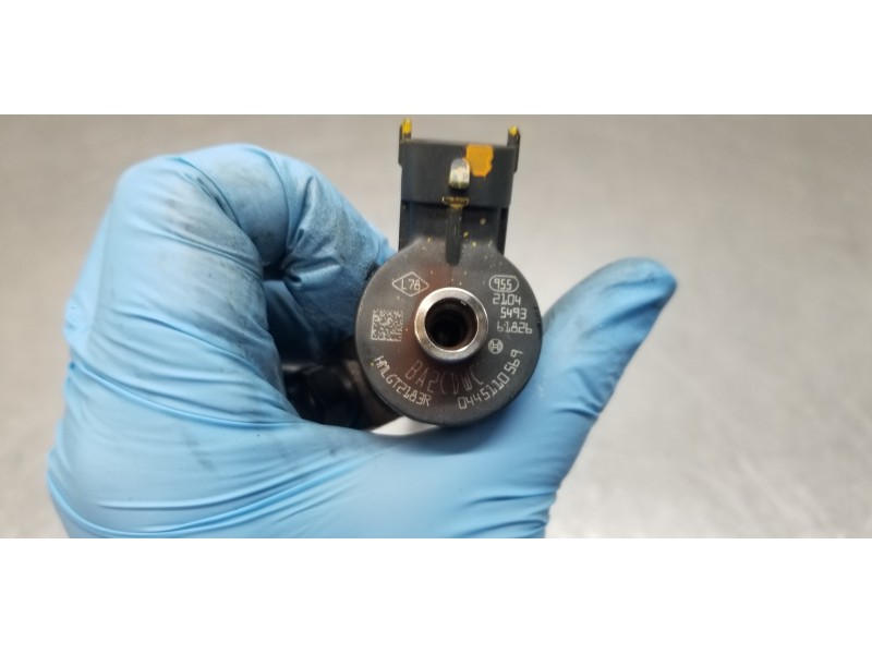 Recambio de inyector para renault espace v icon referencia OEM IAM 0445110569  