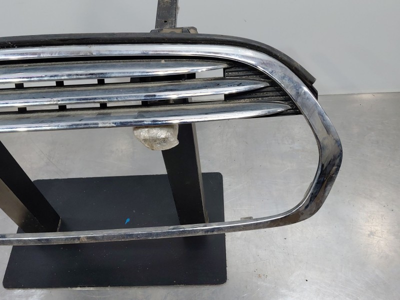 Recambio de rejilla delantera para bmw mini (f56) d referencia OEM IAM 51137300589 51117337793 