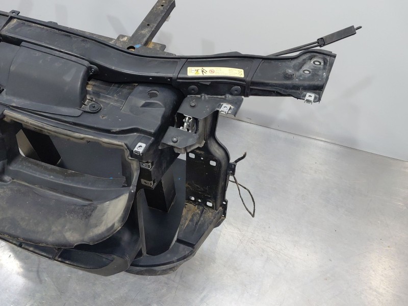 Recambio de panel frontal para bmw serie 3 cabrio (e93) essence referencia OEM IAM 51647058594  