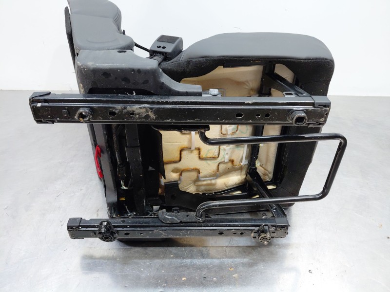 Recambio de asiento trasero medio para peugeot 5008 allure referencia OEM IAM   