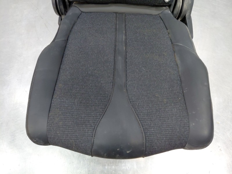 Recambio de asientos trasero izquierdo para peugeot 5008 allure referencia OEM IAM   