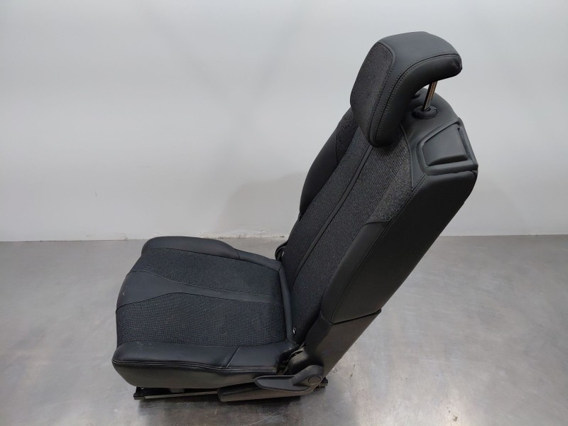 Recambio de asientos trasero izquierdo para peugeot 5008 allure referencia OEM IAM   