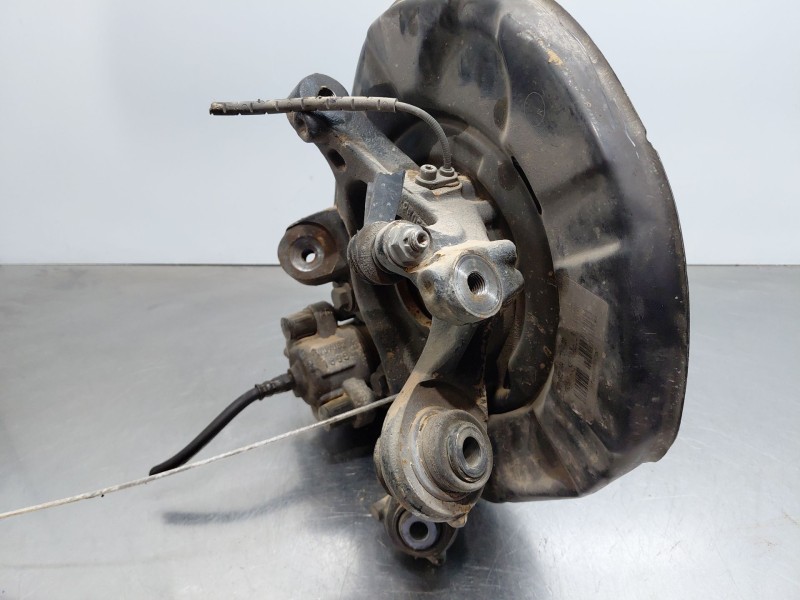 Recambio de mangueta trasera derecha para bmw serie 4 coupe (f32) 428i referencia OEM IAM 33326797508  