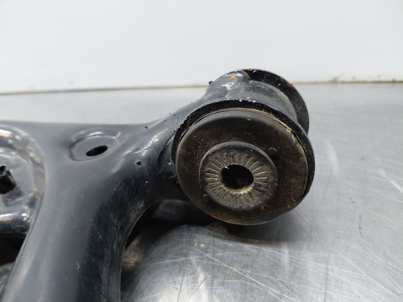 Recambio de brazo suspension inferior delantero izquierdo para volkswagen golf viii lim. (cd1) bluemotion referencia OEM IAM   