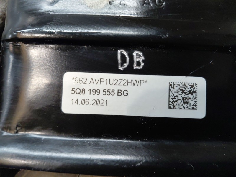 Recambio de soporte motor izquierdo para volkswagen golf viii lim. (cd1) bluemotion referencia OEM IAM   