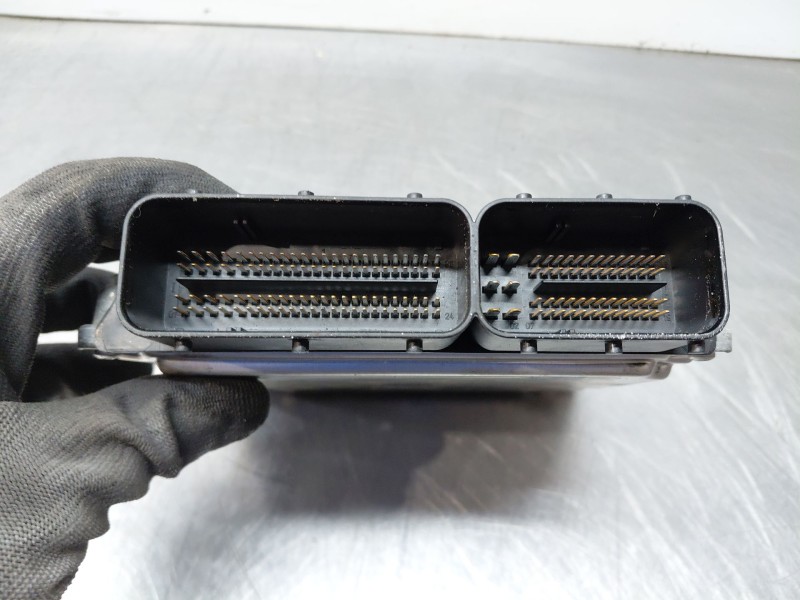 Recambio de centralita motor uce para bmw 1 (e87) 118 d referencia OEM IAM 0281013537 7807529 