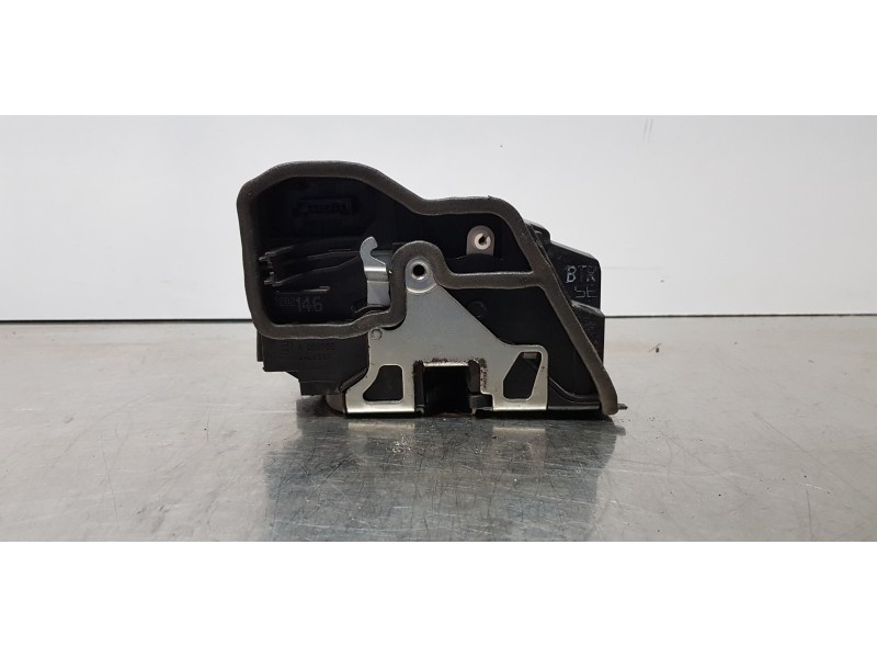 Recambio de cerradura puerta delantera derecha para bmw serie 1 berlina (e81/e87) 123d referencia OEM IAM 7202146  