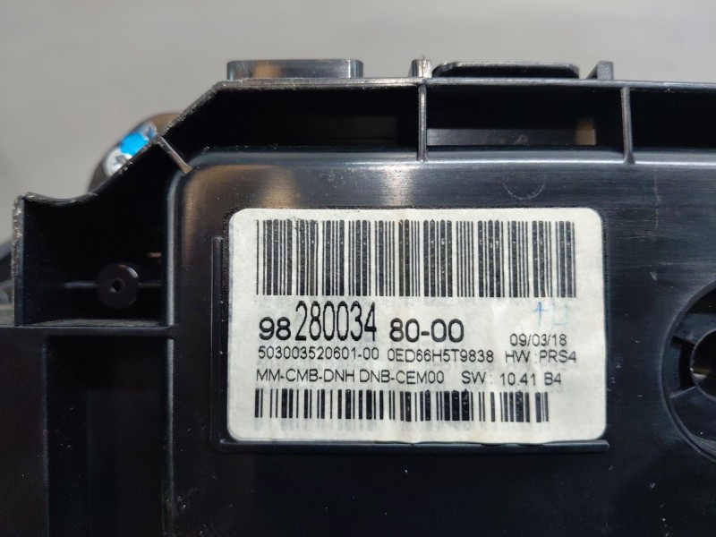 Recambio de cuadro instrumentos para peugeot 5008 allure referencia OEM IAM 9828003480  