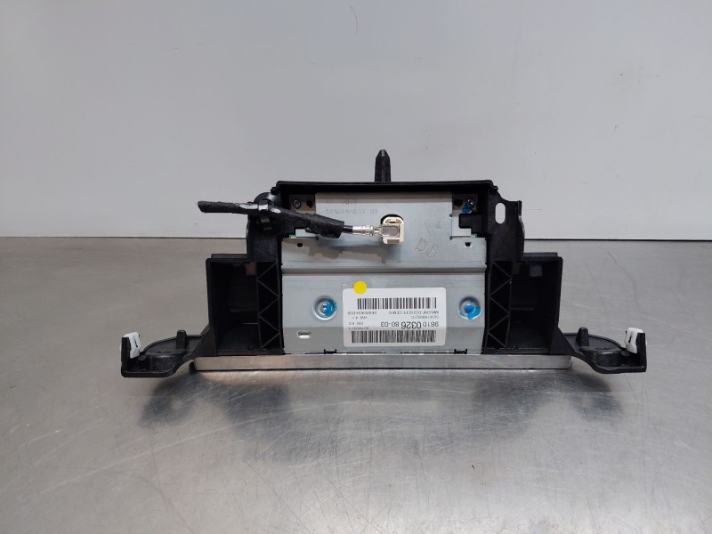 Recambio de pantalla multifuncion para peugeot 5008 allure referencia OEM IAM 9810032680  