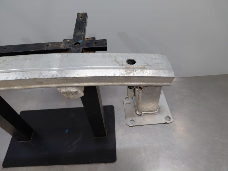 Recambio de refuerzo paragolpes trasero para peugeot 5008 allure referencia OEM IAM 9816539580  