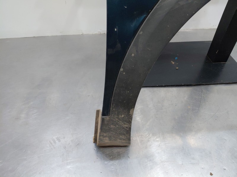 Recambio de aleta delantera derecha para peugeot 5008 allure referencia OEM IAM 9812305680  