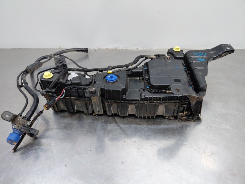 Recambio de deposito aditivo adblue fap ( deposito grande ) para peugeot 5008 allure referencia OEM IAM   