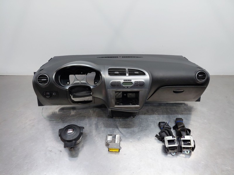Recambio de kit airbag para seat leon (1p1) 1.9 tdi referencia OEM IAM   