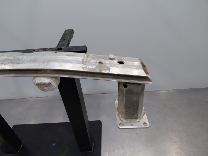Recambio de refuerzo paragolpes delantero para peugeot 5008 allure referencia OEM IAM   
