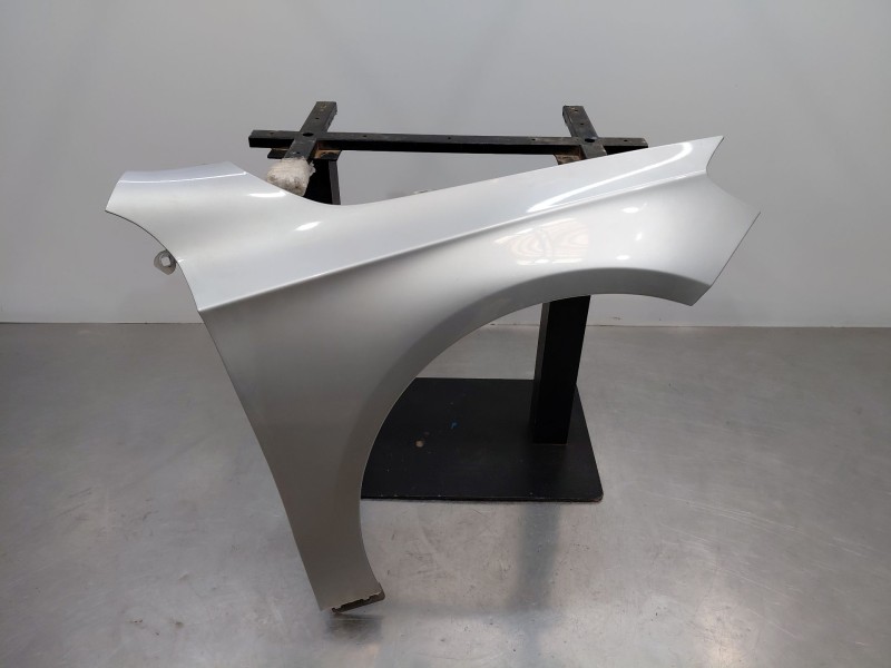 Recambio de aleta delantera derecha para mercedes-benz clase a (w176) design referencia OEM IAM A1768810201  
