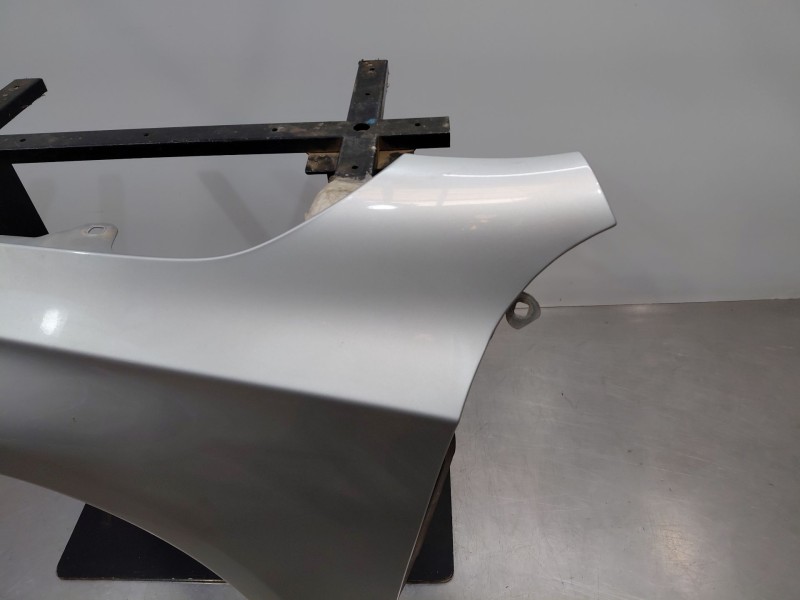 Recambio de aleta delantera izquierda para mercedes-benz clase a (w176) design referencia OEM IAM A1768810101  